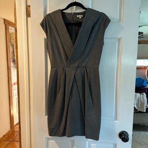 Shoshanna grey v-neck pleated dress size 6